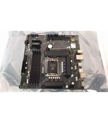 SALE OUT. ASRock INTEL B760 4DDRS | ASRock B760M PG LIGHTNING WIFI | Processor family Intel | Processor socket LGA1700 | DDR5 DI