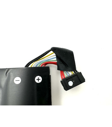 Lenovo genuine L19L3PF8 5B10X55569 5B10W67364 battery for ThinkBook 14 / 15 - connector view