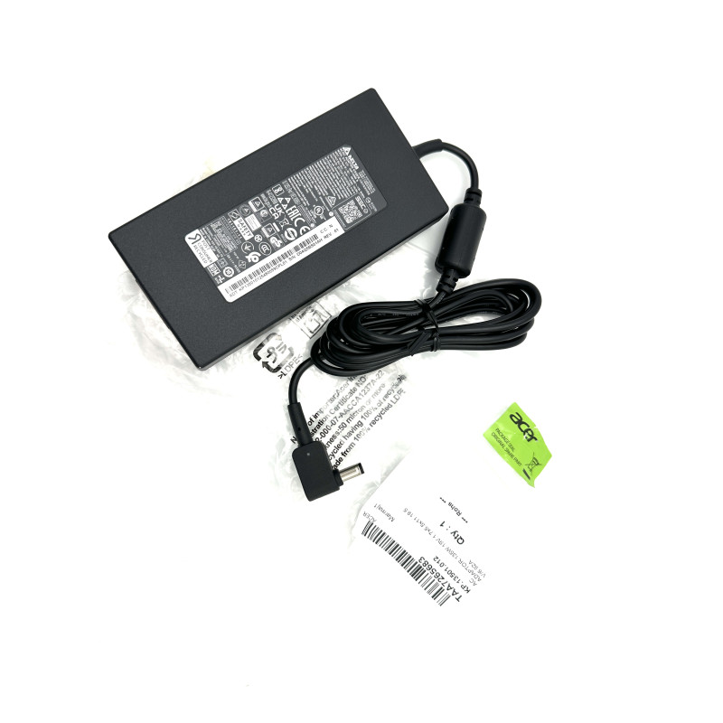 Acer genuine 135W charger 19V 7.1A 5.5x1.7mm - label view Acer genuine 135W charger 19V 7.1A 5.5x1.7mm - label view