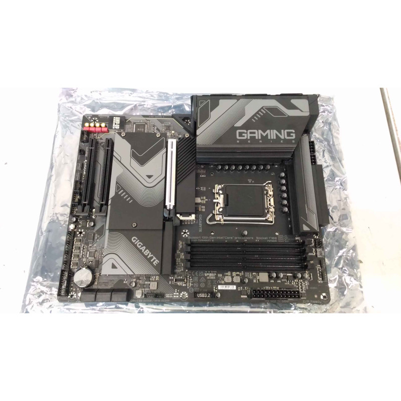 SALE OUT. Gigabyte Z790 GAMING X 1.0 M/B, Processor family Intel, Processor socket LGA1700, DDR5 DIMM, Memory slots 4, Sup